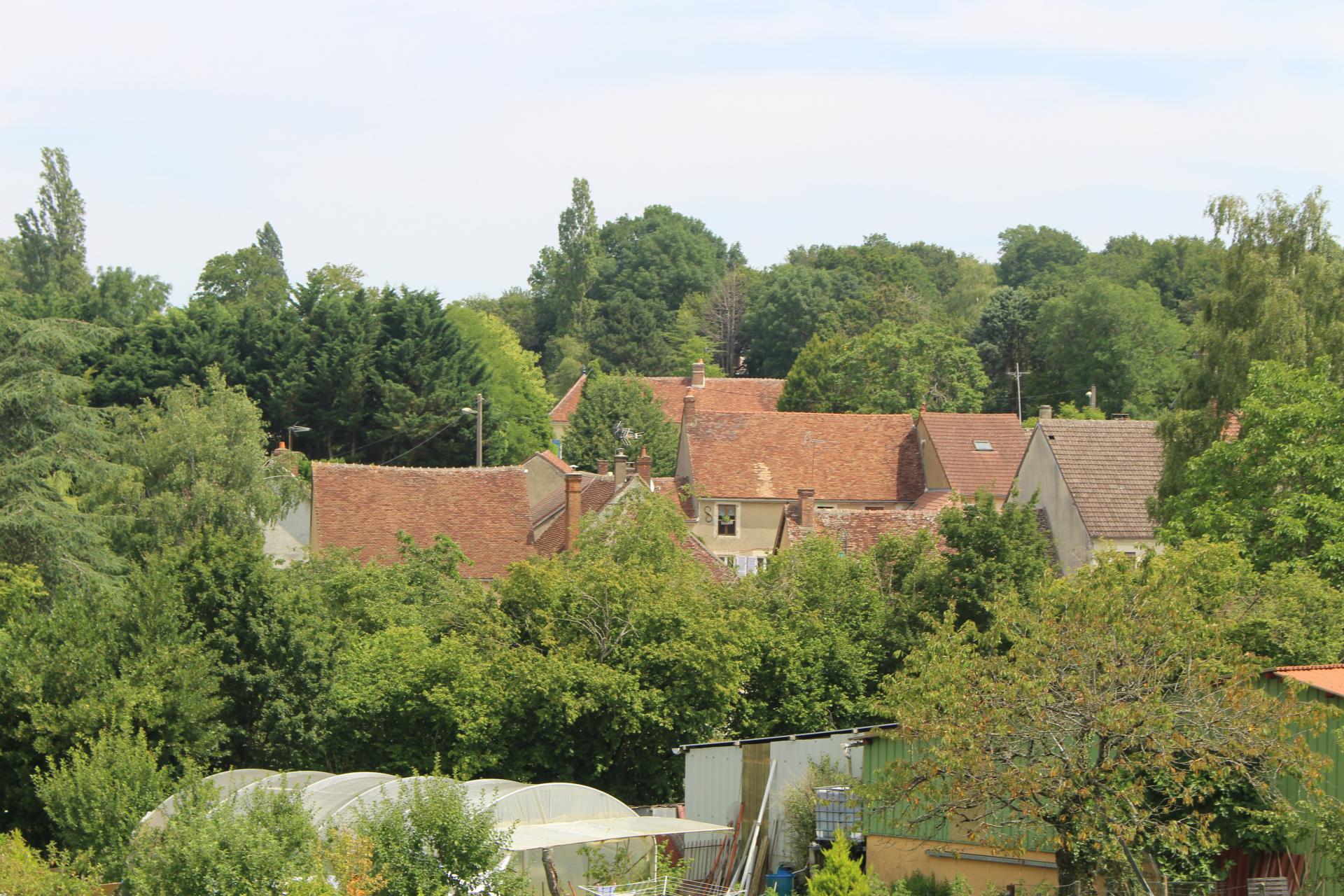 Vue sur les toits de la commune